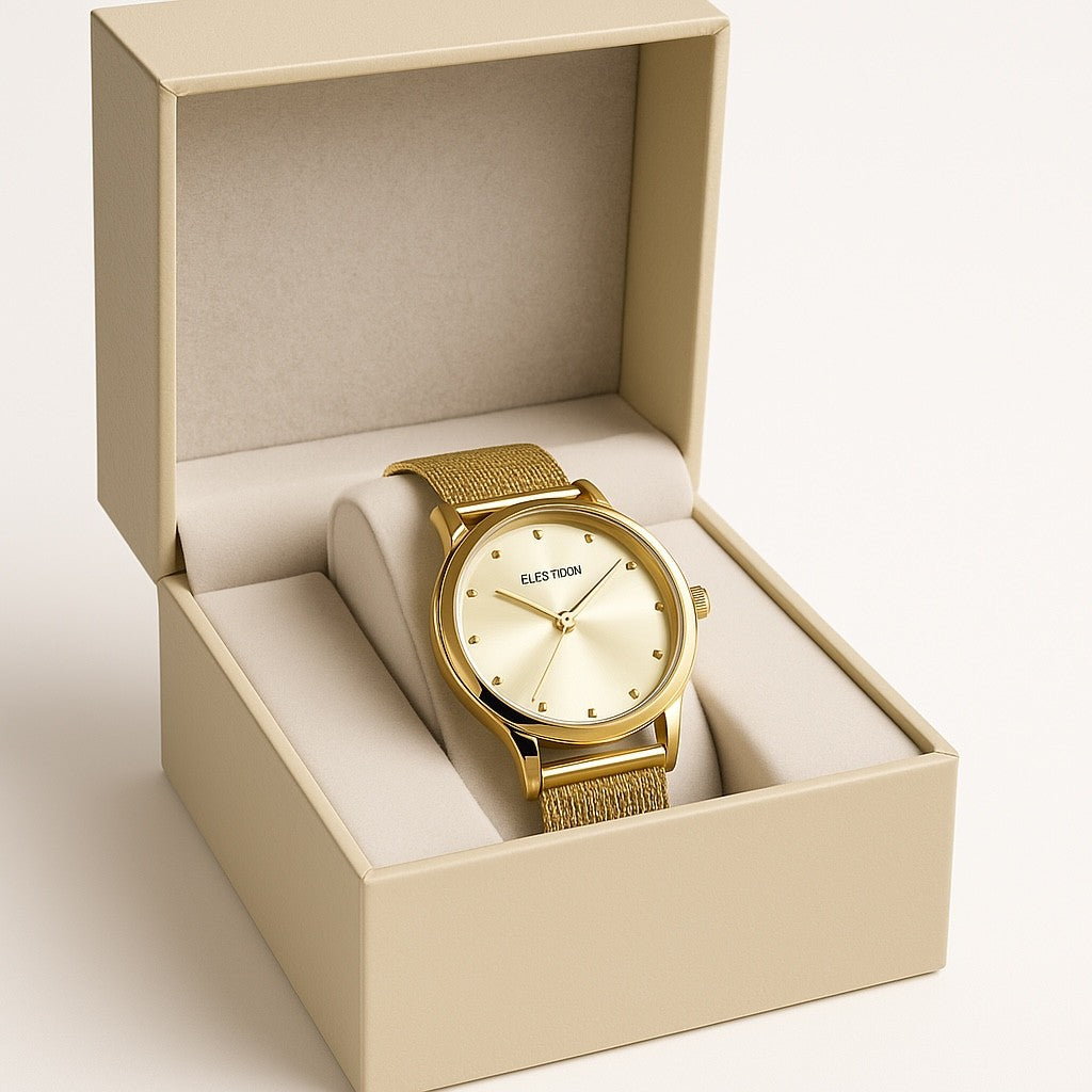 WOMEN&#39;S QUARTZ GOLD WATCH