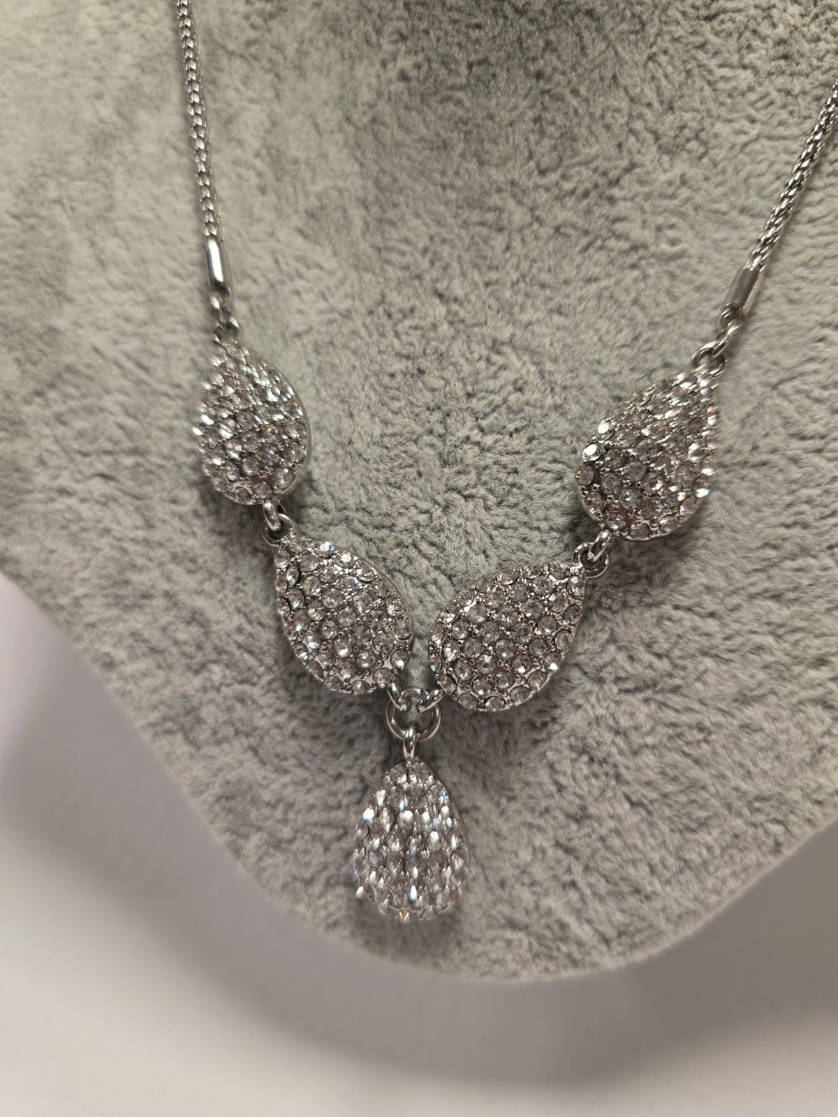 SILVER-PLATED PENDANT NECKLACE