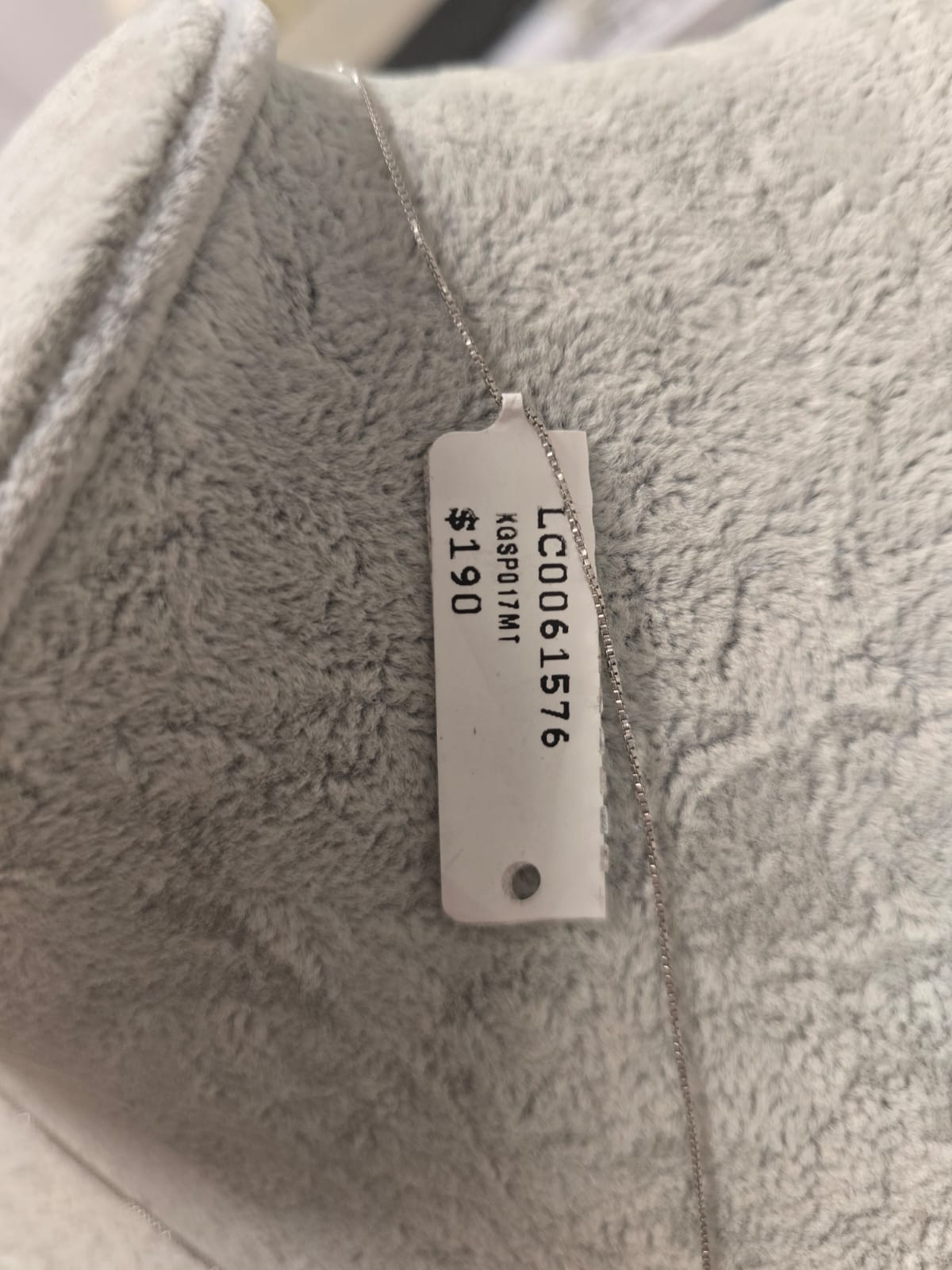 SILVER PENDANT NECKLACE